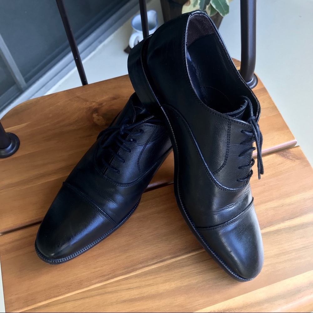 To Boot New York Black Captoe Oxfords